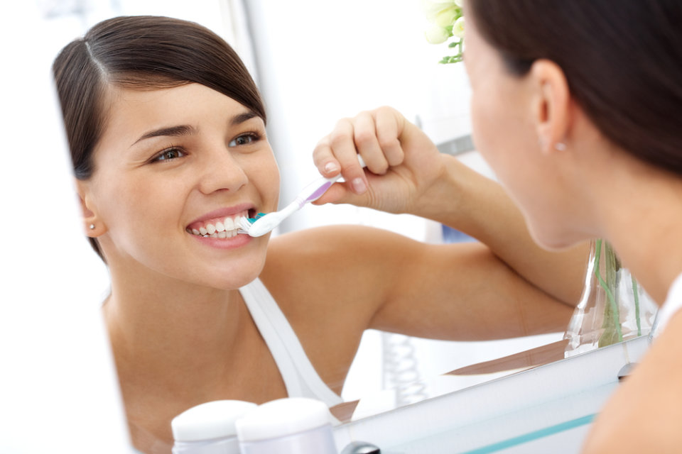 Pripazite na slatko i čistite zube koncem jednom dnevno