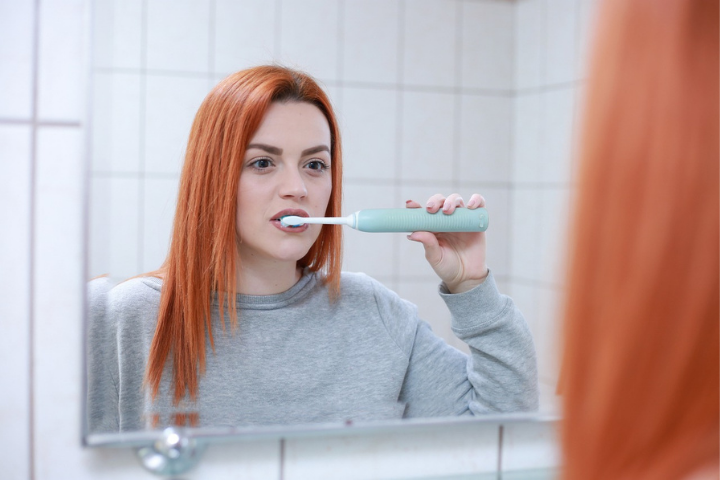 Korištenjem odgovarajućih zubnih pasta i četkica, njegujete svoje desni i zubnu caklinu