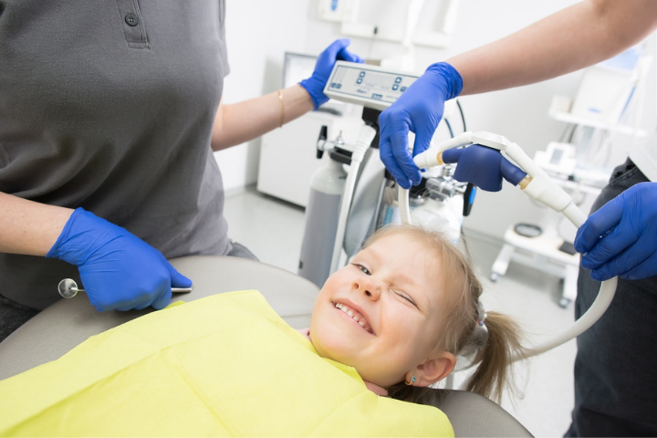 Osim što je u potpunosti bezbolno, digitalno snimanje zuba uvelike smanuje količinu zračenja zbog čega je preporučljivo i za djecu.